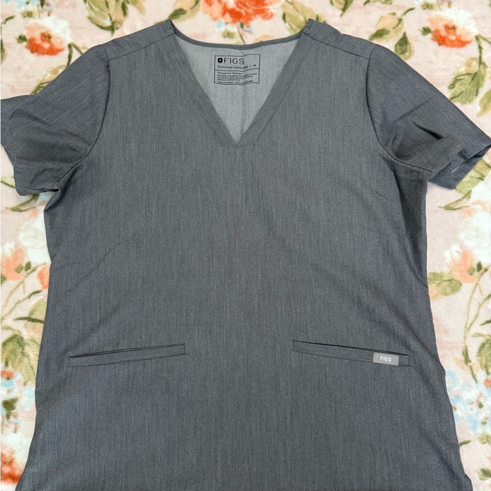 Figs Graphite V-Neck Scrub Top